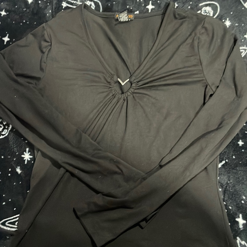 Black long heart shirt